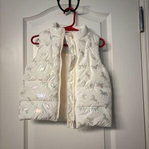 Baby GAP White Puffer Vest With Iridescent Details- 3years